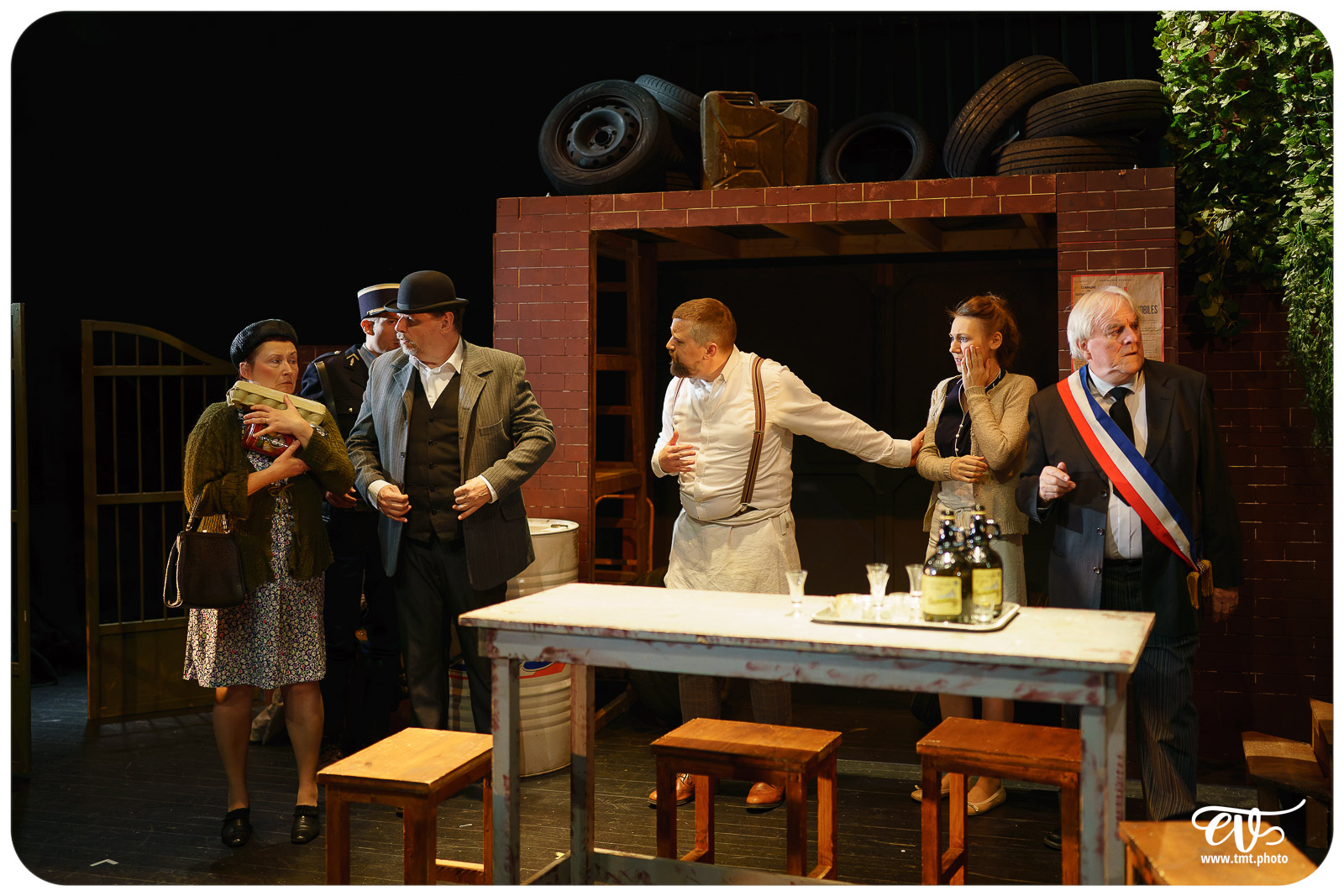 LES VISIONS DE SIMONE MACHARD (CIE LA CLAQUE)